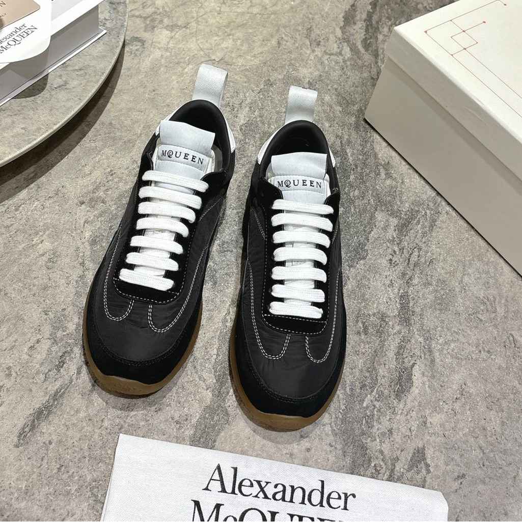 Alexander Mcqueen Women's Black Trainer With White Laces